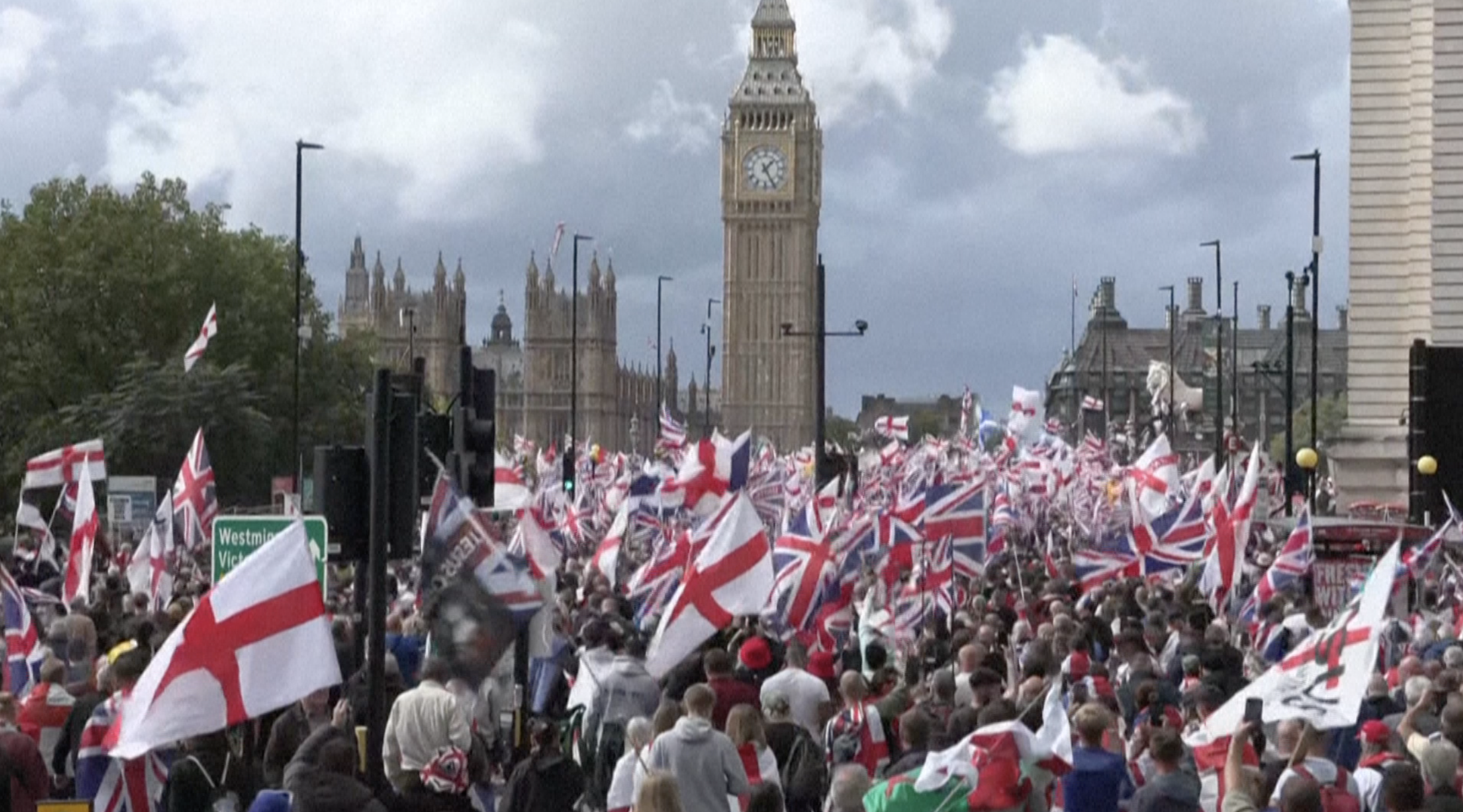 Tommy Robinson London protest: 26 Officers Injured
