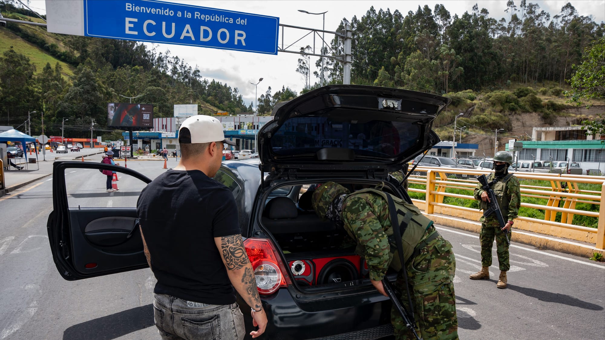 Ecuador Announces Tariffs on Colombia Over Drug Fight