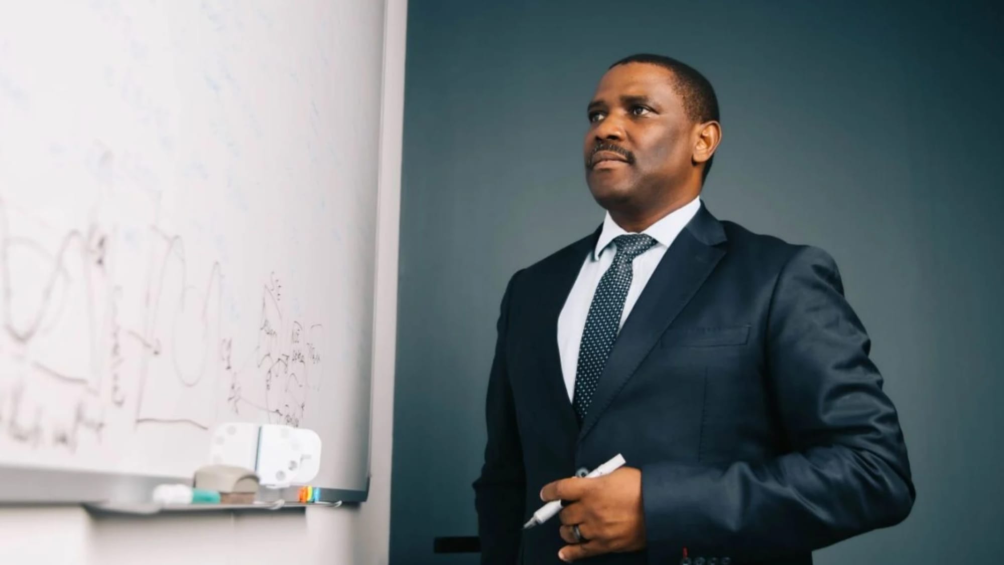 Dr Ngobani Johnstone Makhubu Appointed New SARS Commissioner